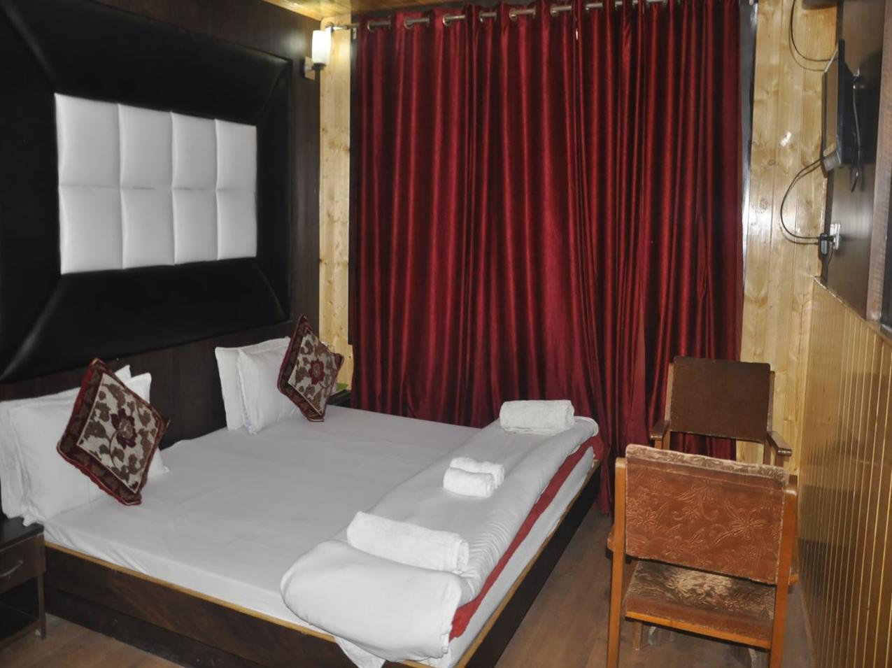 Hotel Azad Durgjan Exterior foto