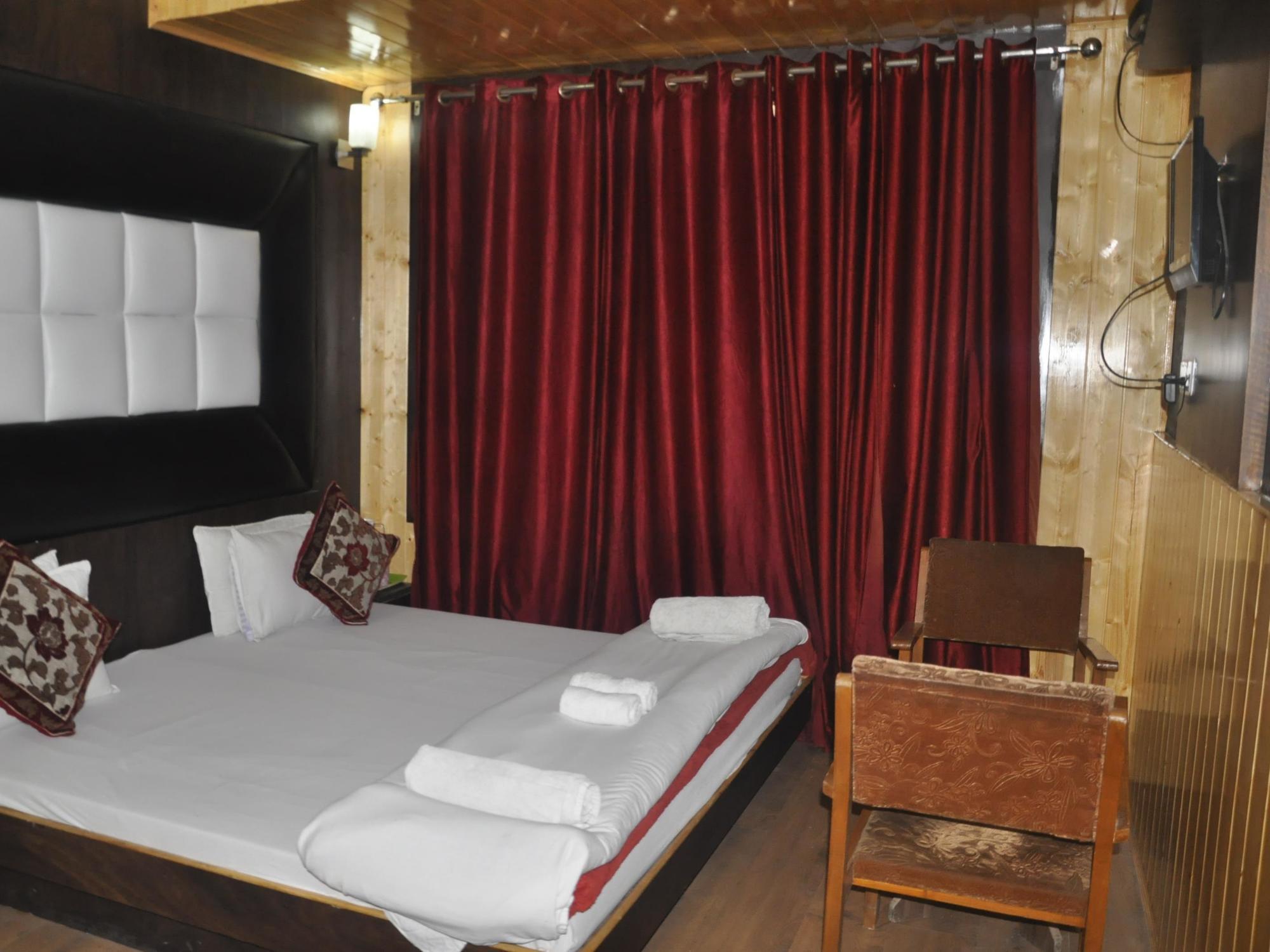 Hotel Azad Durgjan Exterior foto
